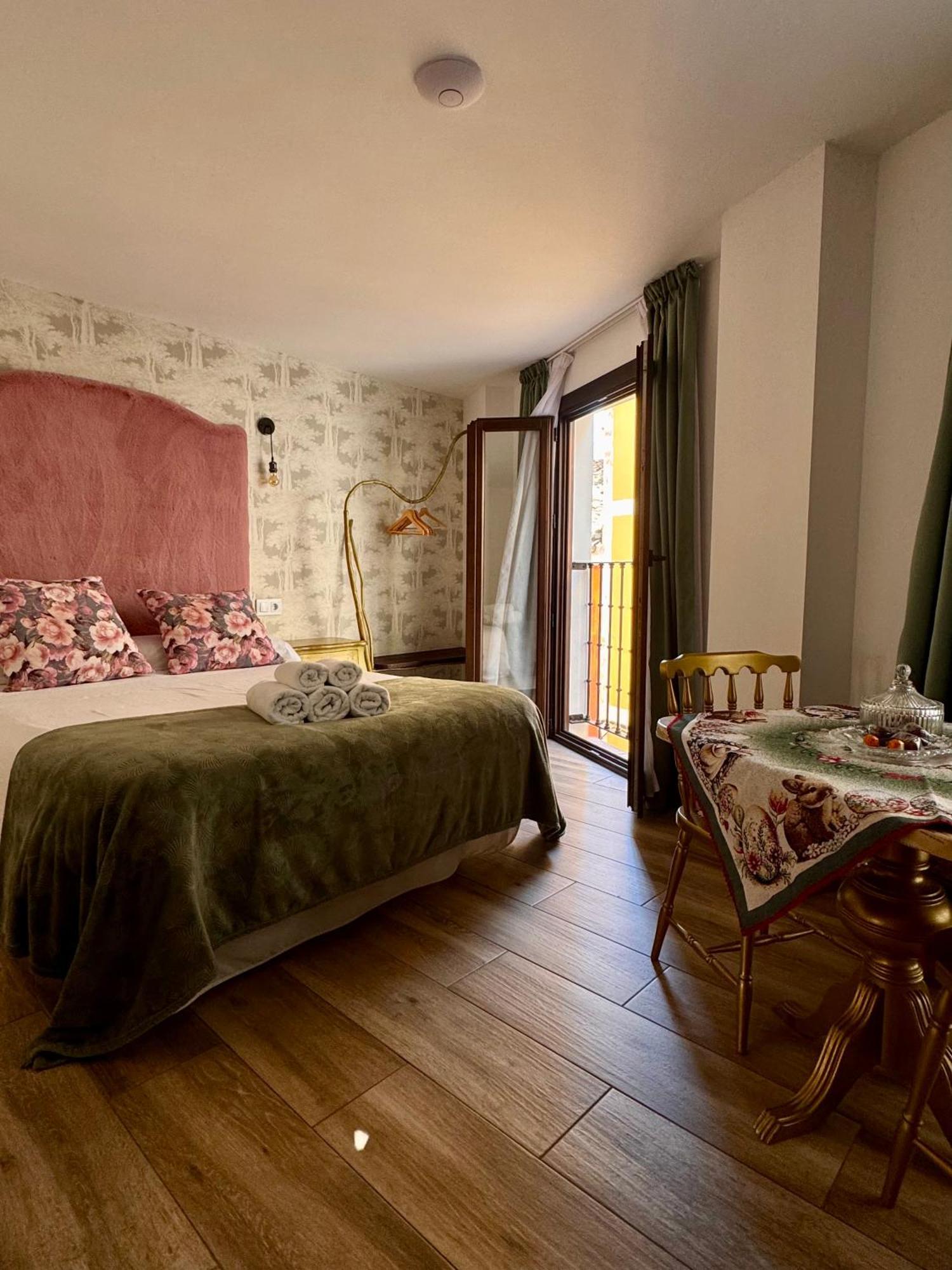 Ateneo Cuenca Suites Con Cocina En El Casco Historico Exteriér fotografie