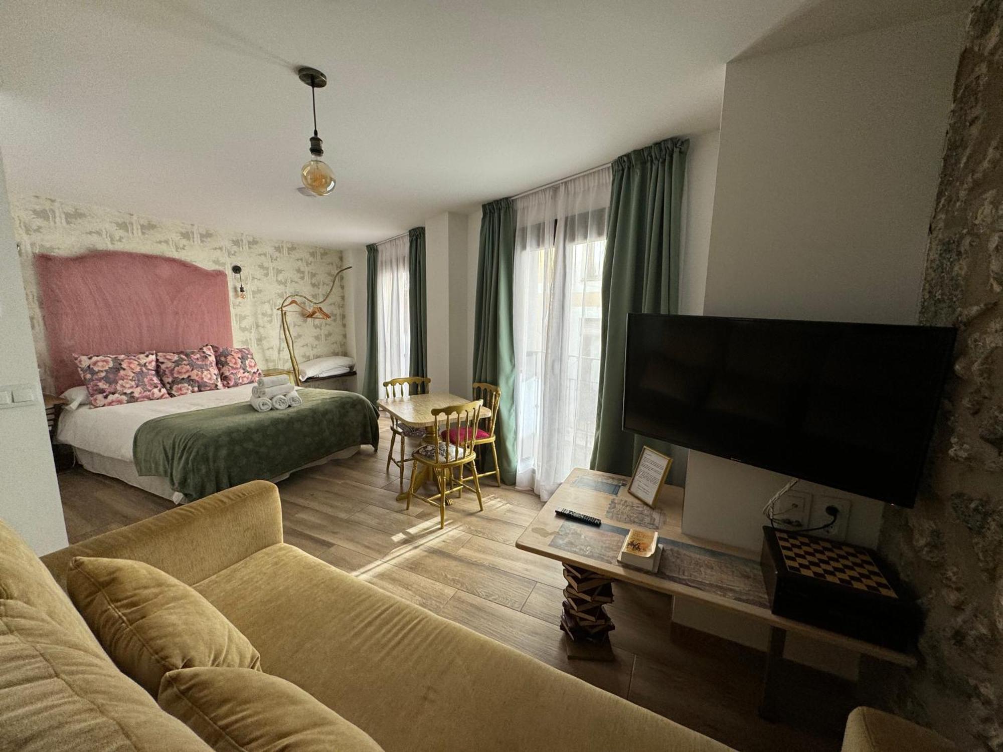 Ateneo Cuenca Suites Con Cocina En El Casco Historico Exteriér fotografie