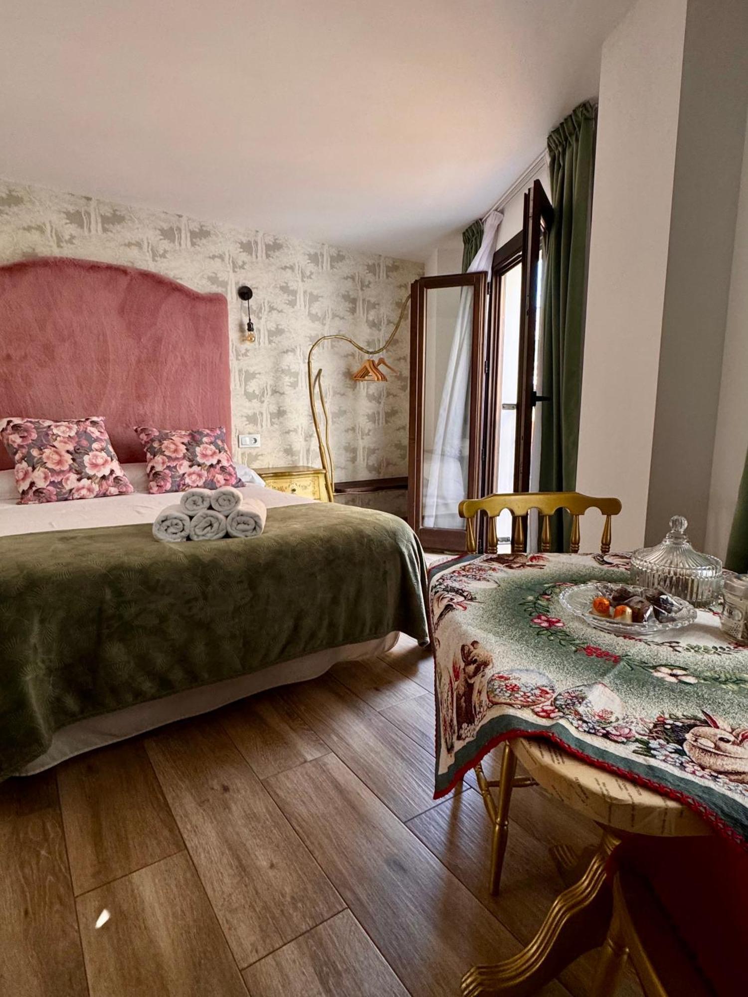 Ateneo Cuenca Suites Con Cocina En El Casco Historico Exteriér fotografie